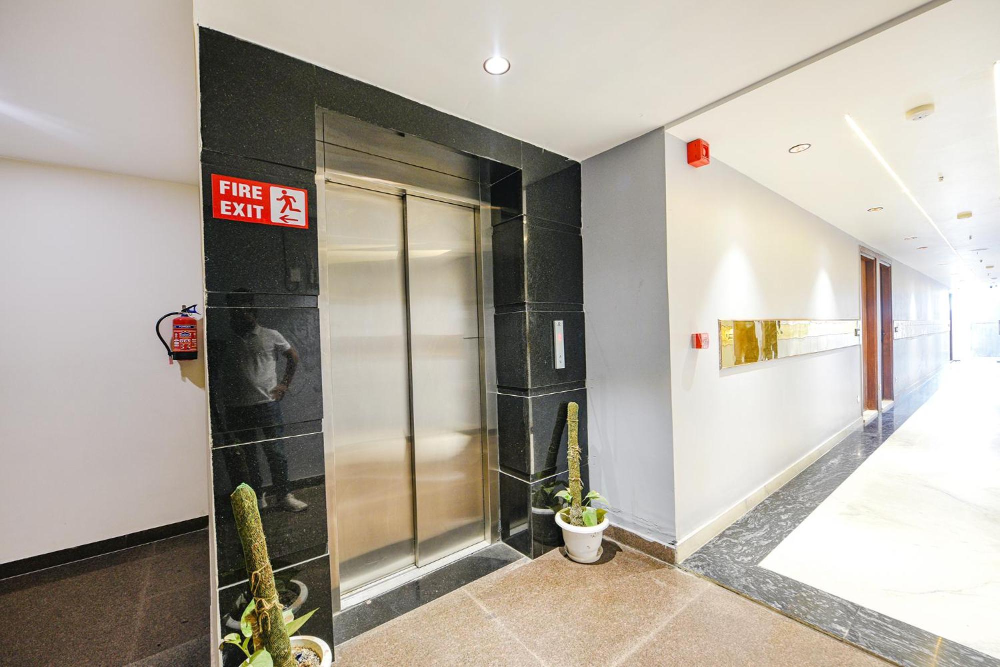 Fabhotel Prime Apple Tree Residency Új-Delhi Kültér fotó